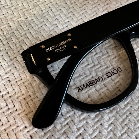 Dolce & Gabbana black and red polka dot rectangular prescription frames - Picture 3 of 9